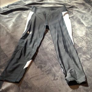 Under armour capris leggings